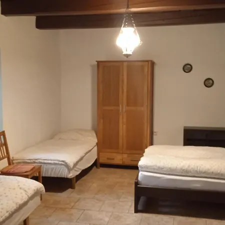 Holiday home Vidiecky Domcek Na Samote Horny Tisovnik