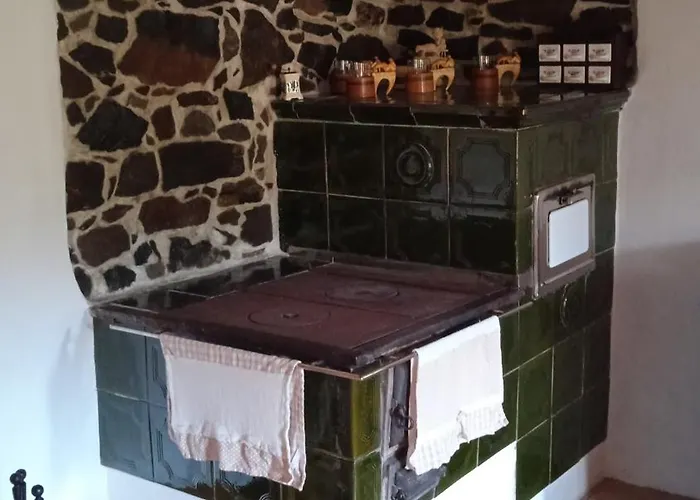 Vidiecky Domcek Na Samote *