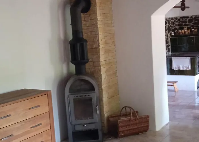 Vidiecky Domcek Na Samote * Horny Tisovnik